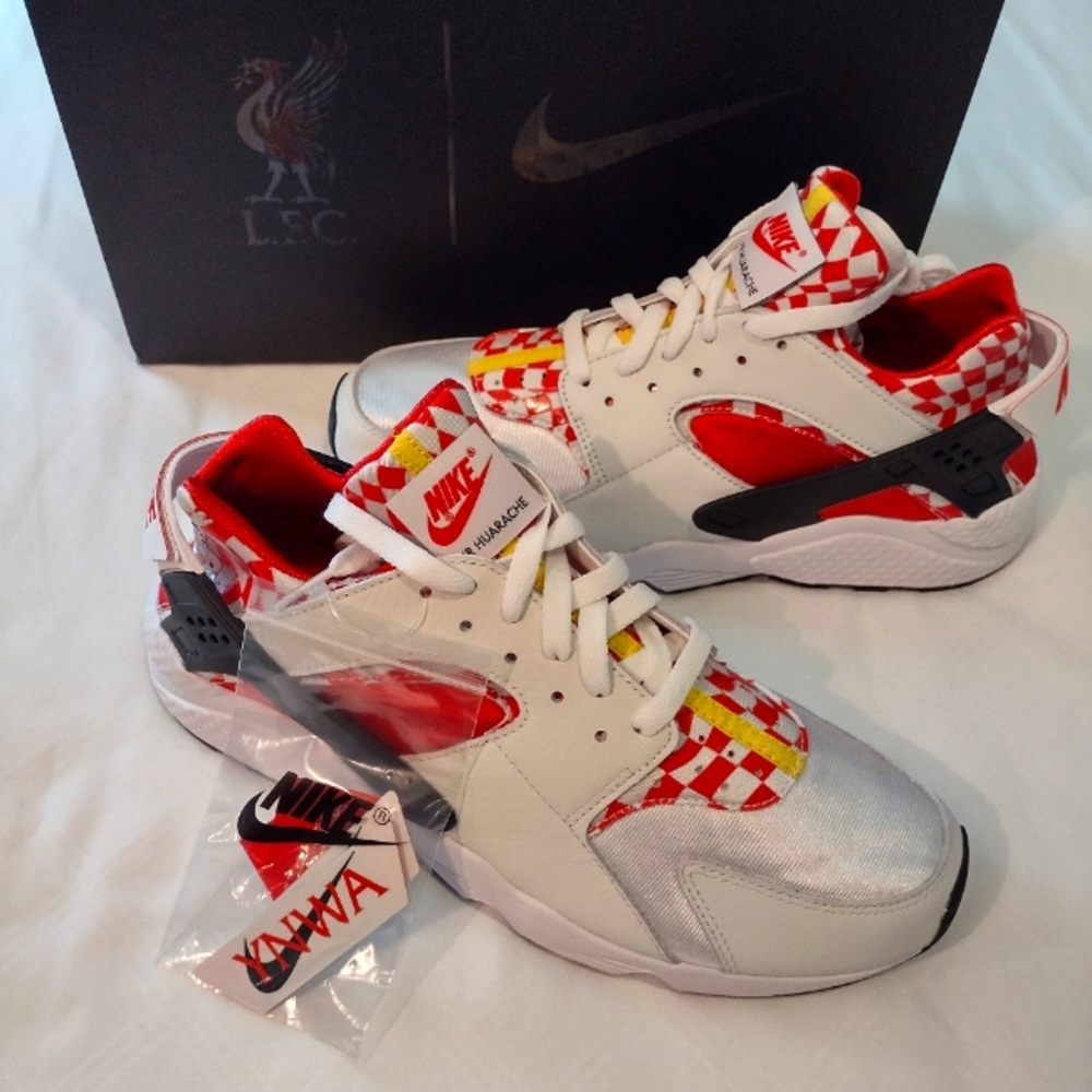 Nike Air Huarache Liverpool F.C. Limited Edition